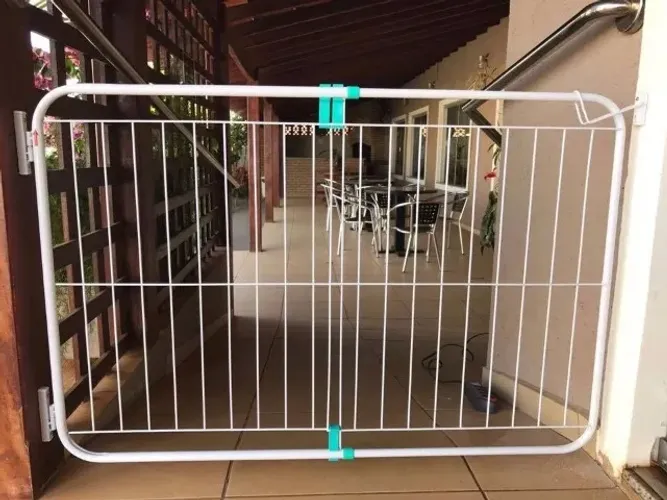 Grade Portão Proteção Bebe Criança 70 Á 115cm Escada Pet Branco
