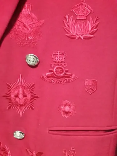 Vendo Luxuoso Blazer de Gala Domon importado