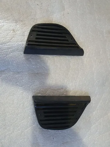 Fiat 147 par de acabamentos da lateral traseira novos originais