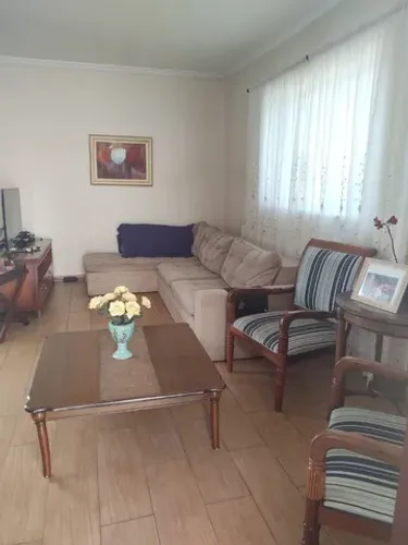 Ótima casa a venda na Vila Militar, Sion
