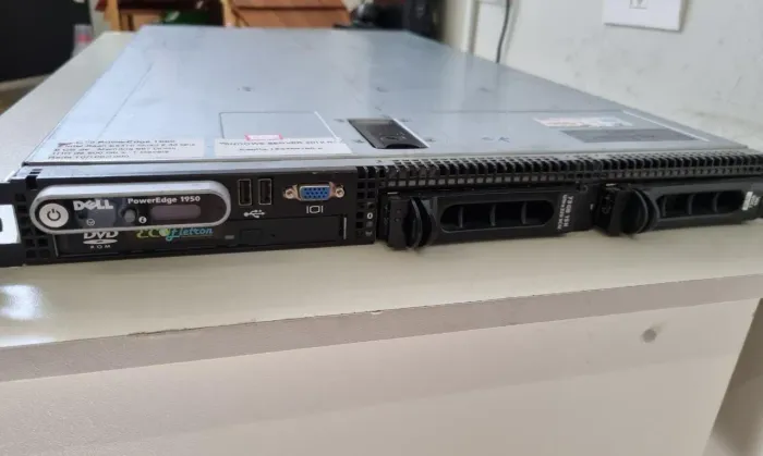 Servidor Dell PowerEdge 1950 2 Intel Xeon E5410 08Gb DDR3 1 HD 500Gb