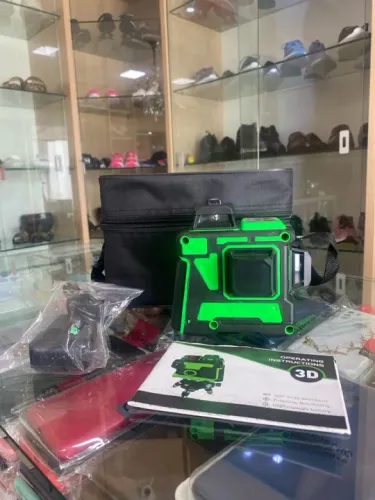 Nível A Laser Verde 3d 12 Linhas 30 Metros Digital Com Tripé