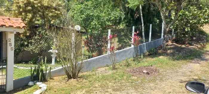Linda chacara c/ piscina c/escritura Itariri SP