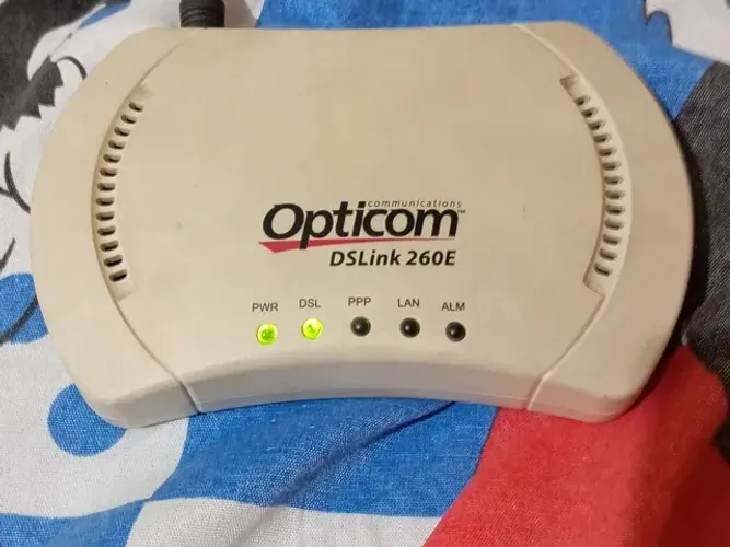Modem Opticom Dslink 260E