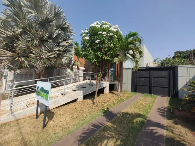 Área Comercial 1200m² - Com escritórios!