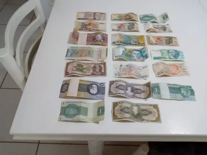 Dinheiro em papel.