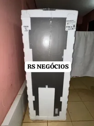 Geladeira Samsung 391L Bivolt, Lacrada + NF (Até 12x)