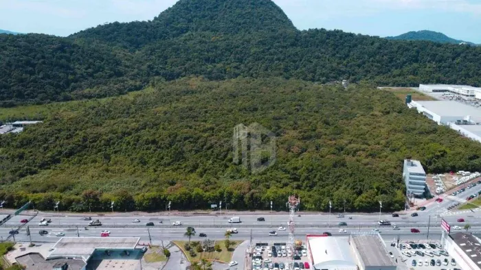 Terreno Único em Praia Grande/SP 307.000m² | Ao Lado do Litoral Plaza | Frente para Aveni