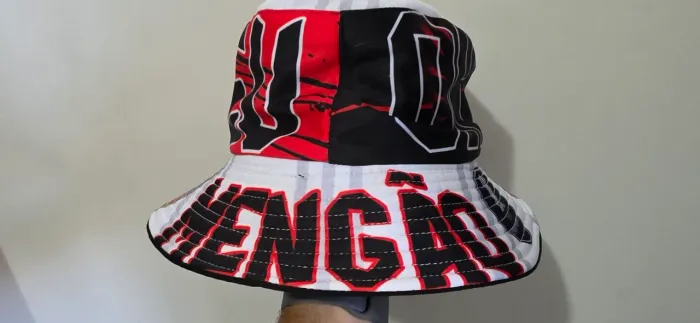 Chapéu flamengo comprado na final libertadores Lima Peru 2025