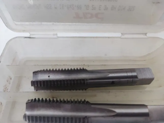 Macho Manual HSS M 16,0x2,00 JG 2º E 3º 6H DIN 352