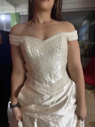 Vende-se vestido de noiva italiano bordado a mão 