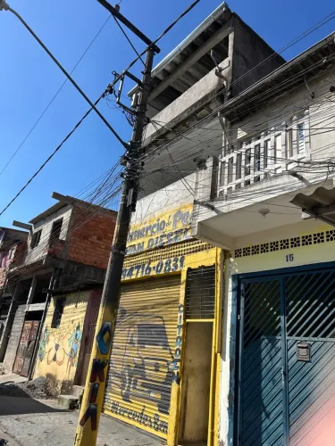 Alugo casa