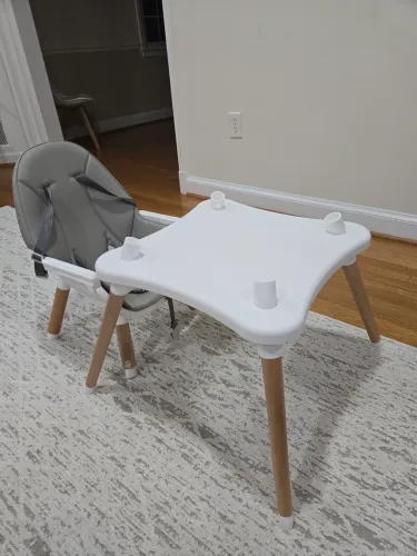 Cadeira de Refeição com Mesa Acoplada