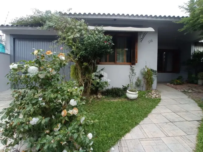 Crédito Real , vende casa de 3 Quartos, suíte com vaga de garagem para 5 carros, no bairro