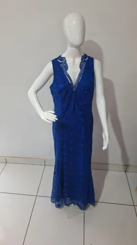Vestido Longo Azul em Renda