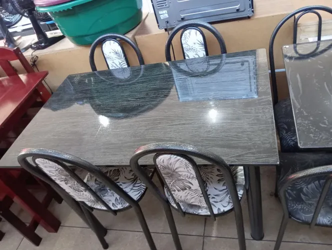 Mesa com 4 cadeiras para cozinha 1.20 mt