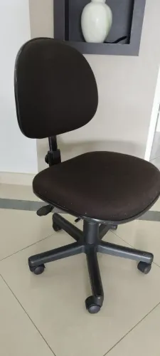 Cadeira de escritório preta