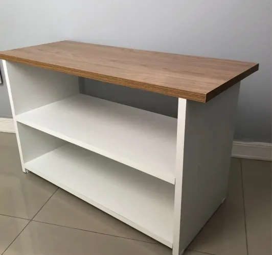 Banqueta/Sapateira com Tampo Amadeirado