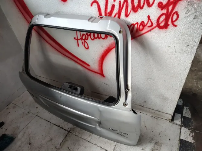Tampa Traseira Peugeot 206 SW Com detalhe Original