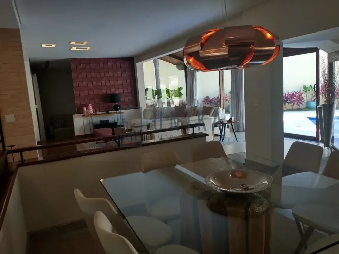 Imponente casa em condomínio à venda em Campinas-SP, 3 suítes e 6 vagas. Luxo e conforto n
