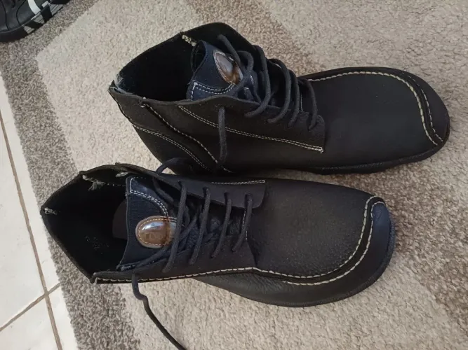 Bota de couro preta Boks 43