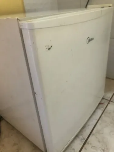 Frigobar Midea 45L
