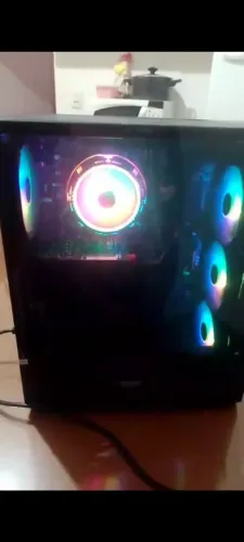 Pc gamer com menos de 2 mês de uso aceito iPhone ou console  