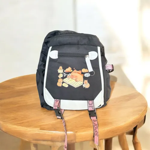 Mochila escolar capivara
