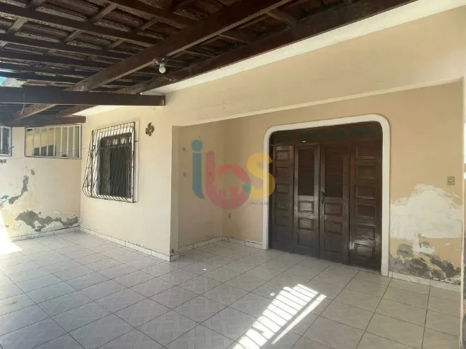 CASA A VENDA NO HERNANI SÁ