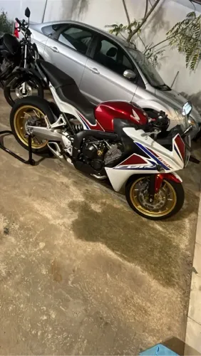 CBR650F CAPITÃO AMÉRICA MODELO EXCLUSIVO 
