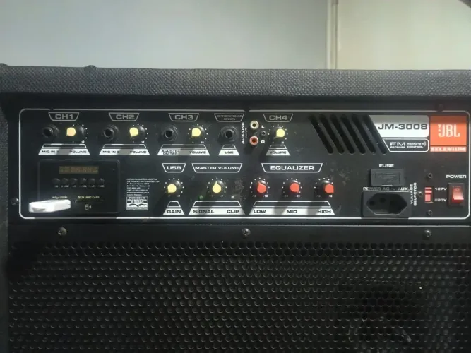 Caixa som JBL jm3008