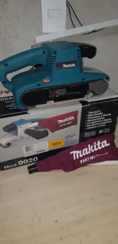 Lixadeira de Cinta Makita 76mm