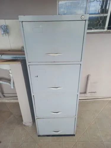 Armário de aço 4 gavetas