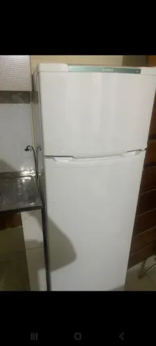 Geladeira Consul em ótimo estado de conservação 