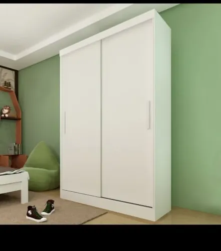 Guarda roupa com 2 portas de correr