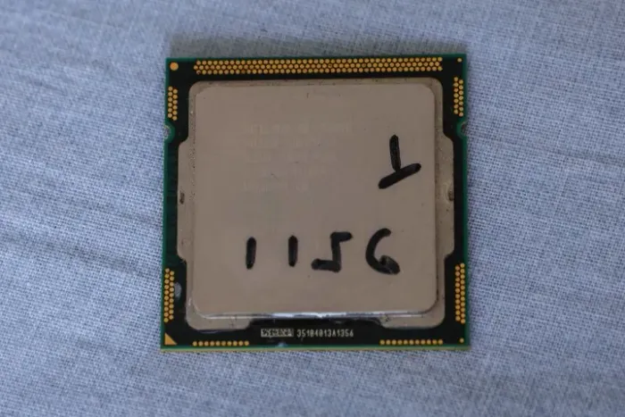 Processador Intel I3 para desktops, em bom estado! Pegar e usar!