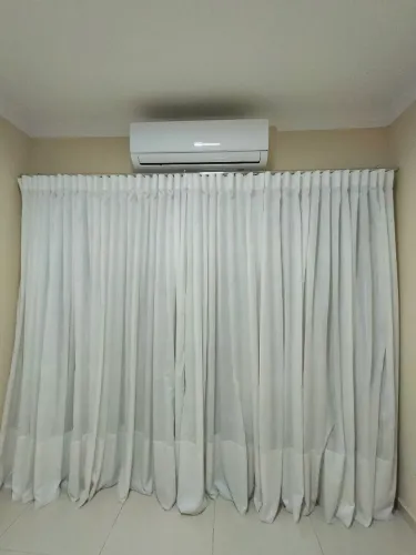 Cortinas Brancas Elegantes, Medida 2.70 altura x 2.25 largura<br>