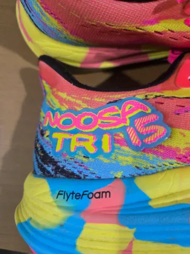 Tênis Asics NOOSA TRI 15 Feminino