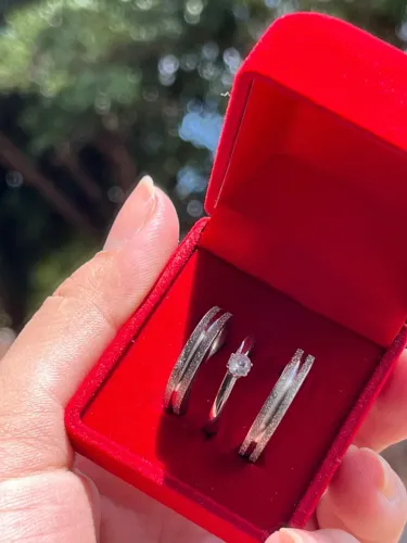 Aliança em aço cirúrgico