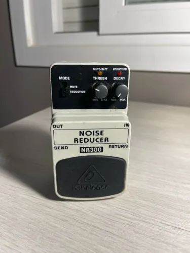 Pedal Noise Reducer - Behringer