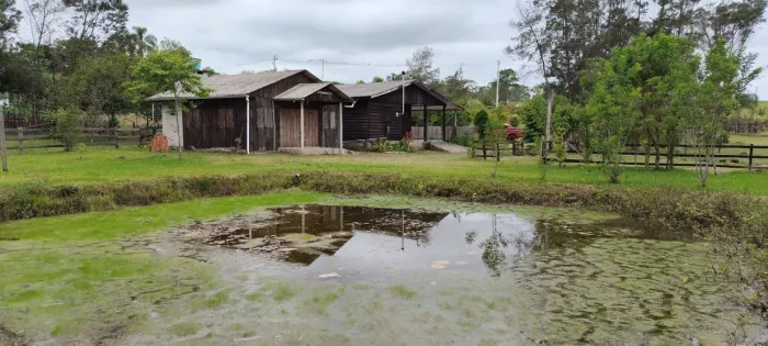 Chácara em Araricá RS Casa 3 quartos Sala Cozinha Piscina Galpão Açude