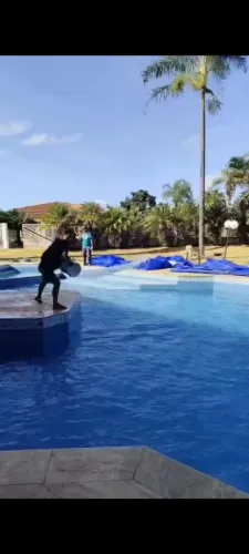 Piscinero, limpeza de piscina 
