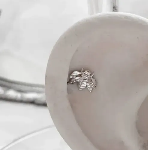 piercing microbell abelha prata 925