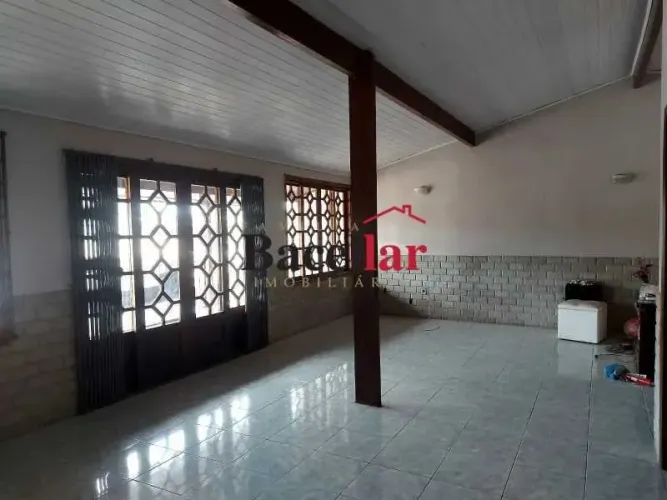 Casa de rua : / Residencial / Portuguesa