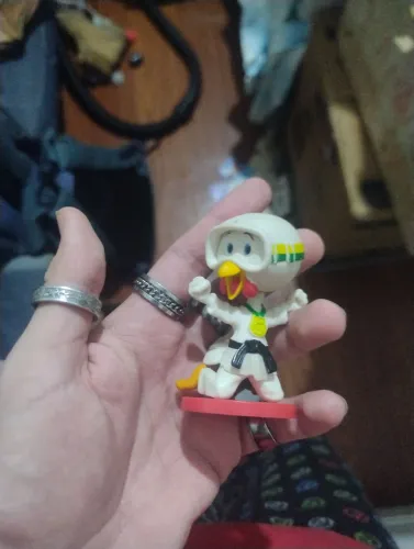 Miniatura Galinho Karateca - Colecionável sadia