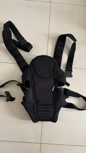 Canguru Kababy preto