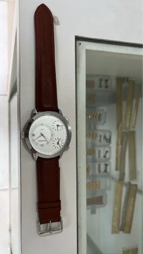 Relógio Mondaine dual time raro com Pulseira de Couro