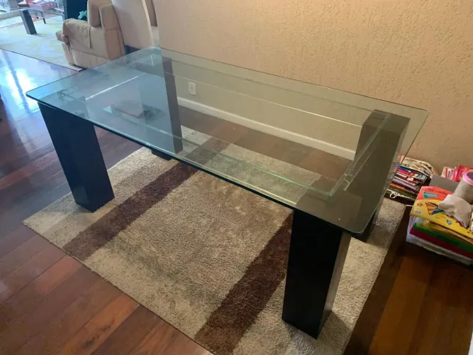 Mesa de Jantar com Tampo Cristal