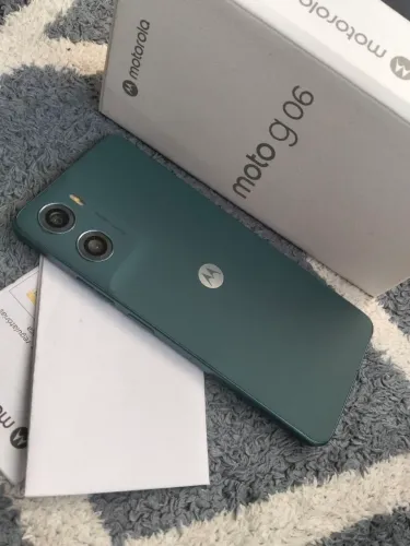 Motorola Moto G06 128GB Verde - Na Garantia de Loja, Com Caixa e Nota Fiscal!