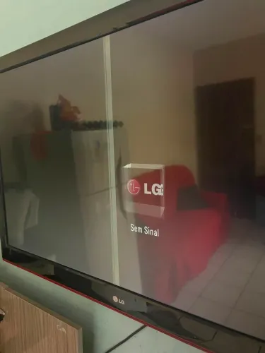 Tv LG com listra